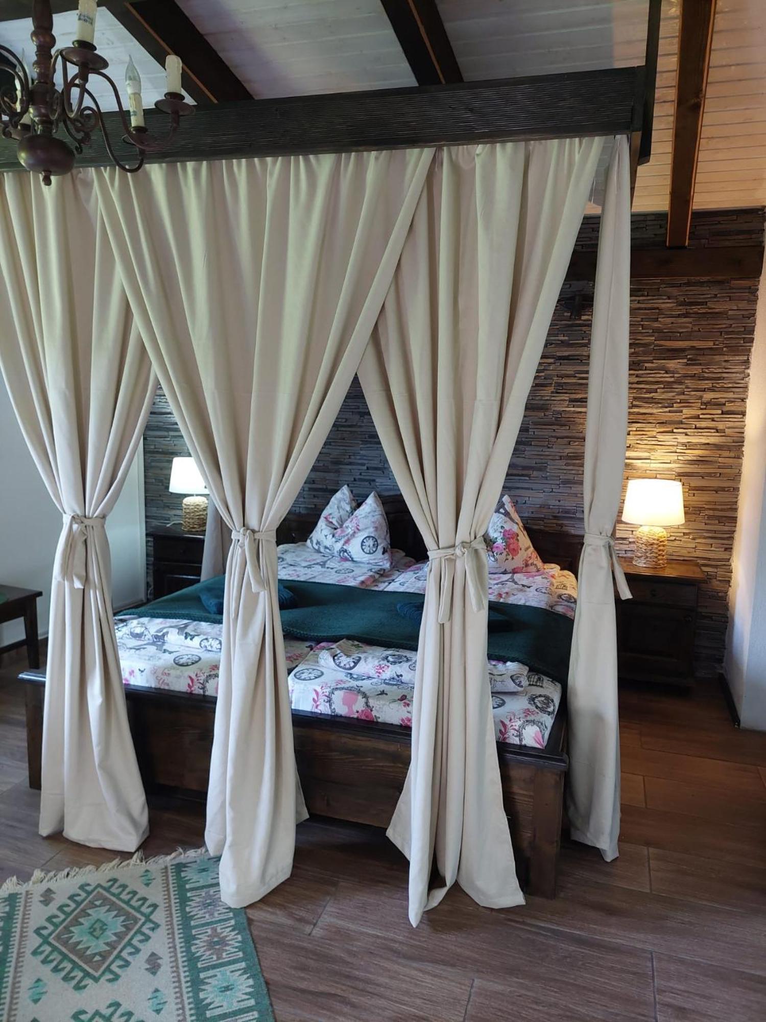 Hotel Vila Maria Sasciori Sebes Habitación foto